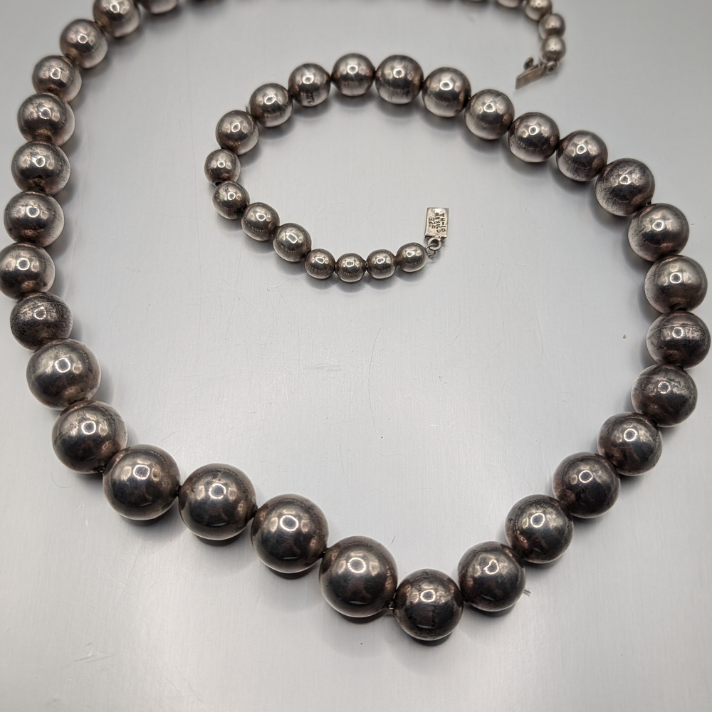 Elegant TAXCO 30" Silver Beaded 130g Necklace